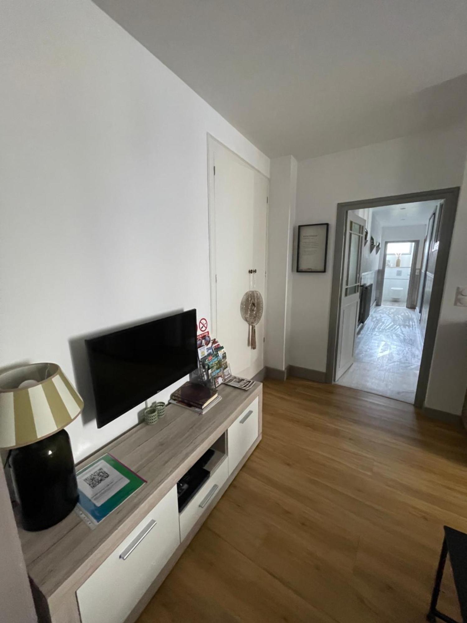 Appartement Moderne Centre Ville, 5 Personnes, 65 M2 Semur-en-Auxois Exterior foto